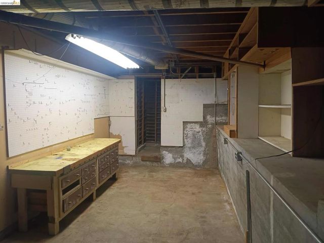 2843 Jennifer Dr, Castro Valley, CA 94546