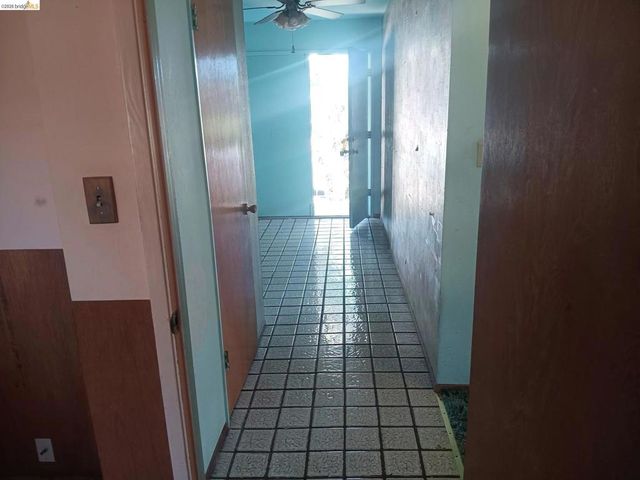 2843 Jennifer Dr, Castro Valley, CA 94546