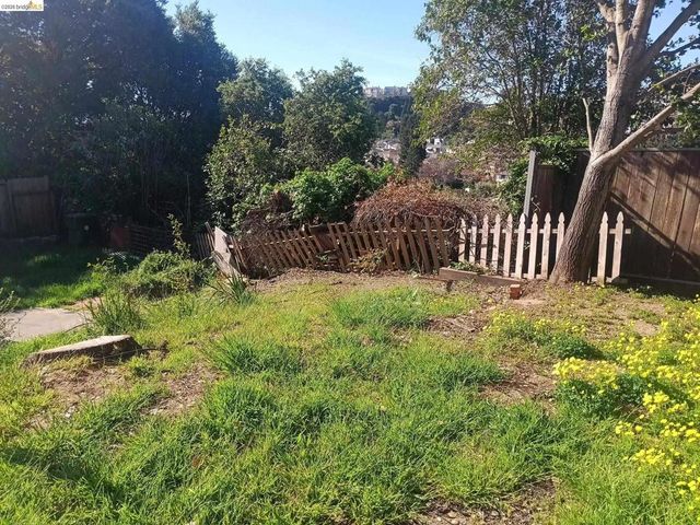 2843 Jennifer Dr, Castro Valley, CA 94546