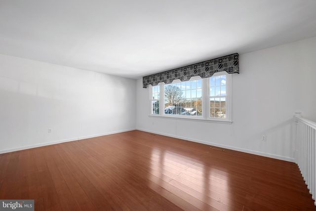 7 BROMWELL CT, Cockeysville, MD 21030