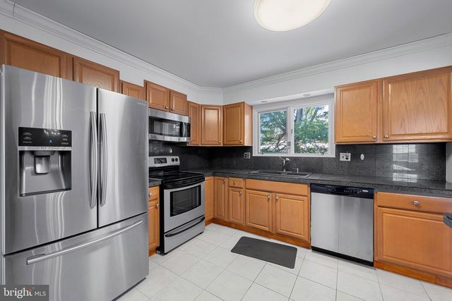 7 BROMWELL CT, Cockeysville, MD 21030