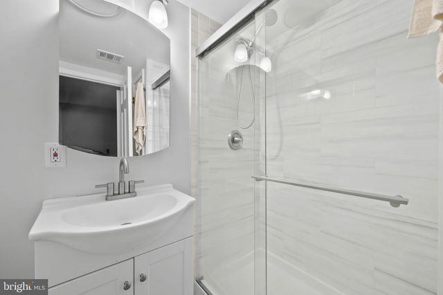 7 BROMWELL CT, Cockeysville, MD 21030