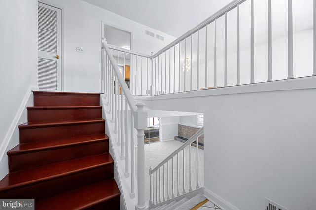 7 BROMWELL CT, Cockeysville, MD 21030