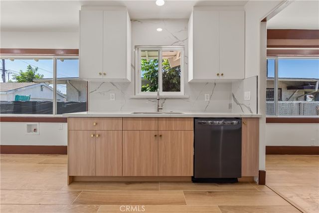4284 La Salle Avenue, Los Angeles, CA 90062