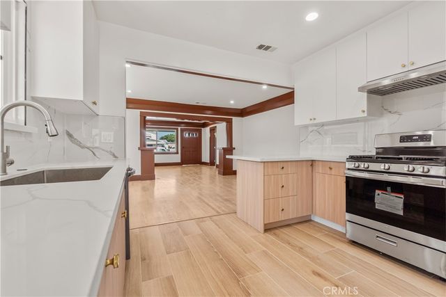 4284 La Salle Avenue, Los Angeles, CA 90062