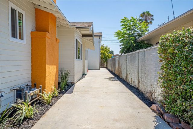 4284 La Salle Avenue, Los Angeles, CA 90062