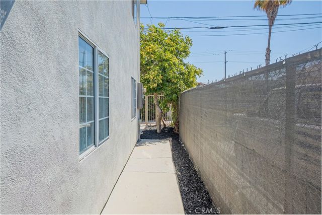 4284 La Salle Avenue, Los Angeles, CA 90062