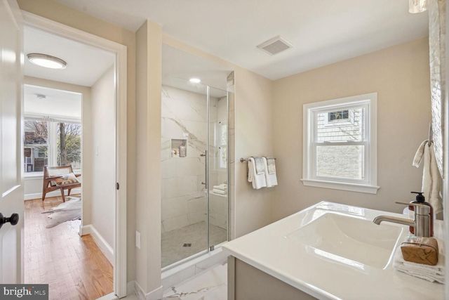 6229 27TH ST N, Arlington, VA 22207