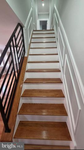 56 E TULPEHOCKEN ST, Philadelphia, PA 19144