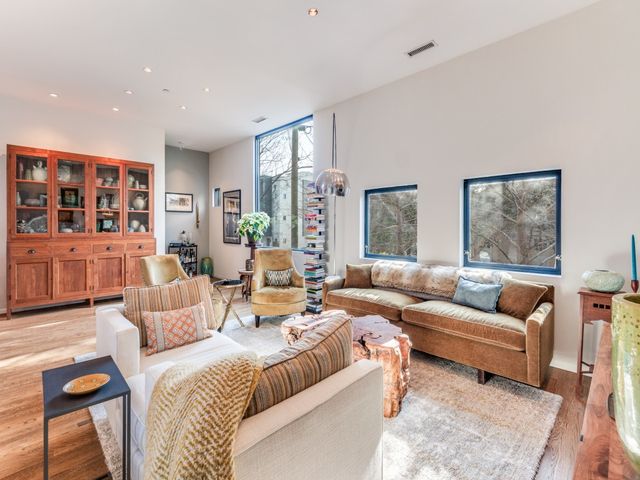 4001 Bowser Avenue A, Dallas, TX 75219