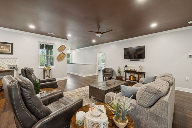 2658 Sycamore Valley Rd, Pleasant Shade, TN 37145