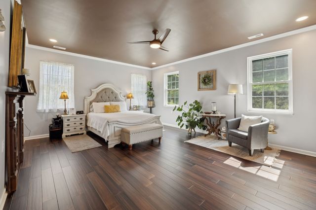 2658 Sycamore Valley Rd, Pleasant Shade, TN 37145