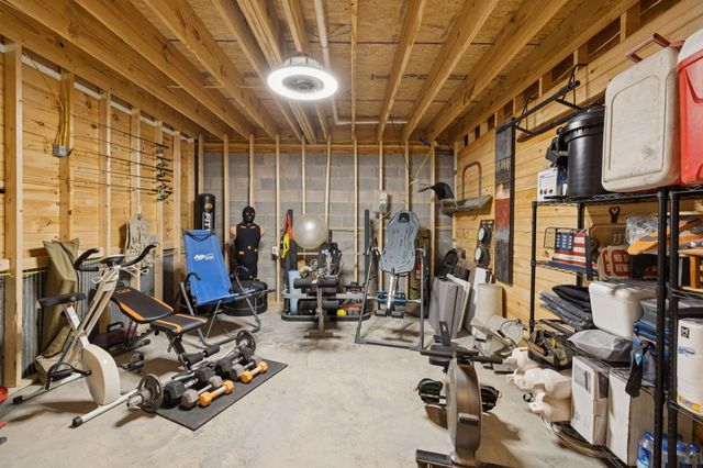 2658 Sycamore Valley Rd, Pleasant Shade, TN 37145