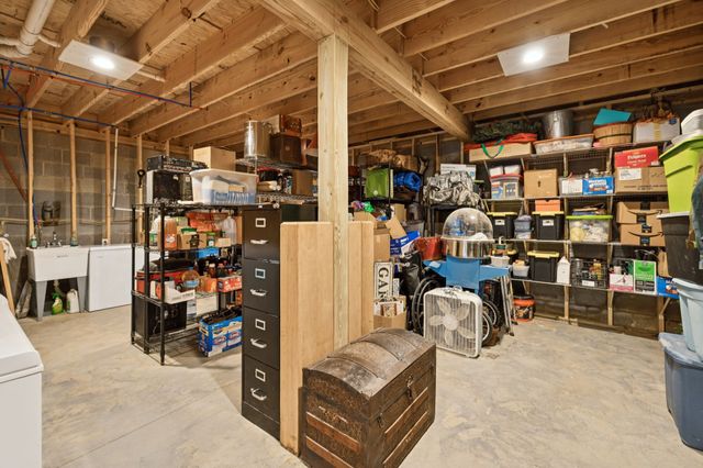 2658 Sycamore Valley Rd, Pleasant Shade, TN 37145