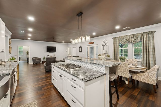 2658 Sycamore Valley Rd, Pleasant Shade, TN 37145