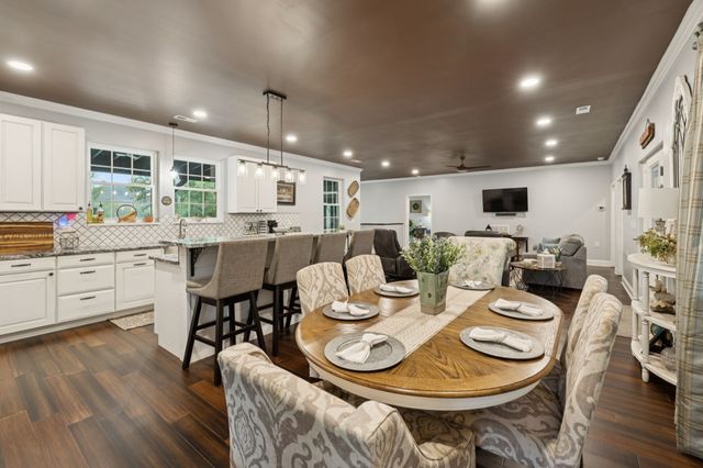 2658 Sycamore Valley Rd, Pleasant Shade, TN 37145