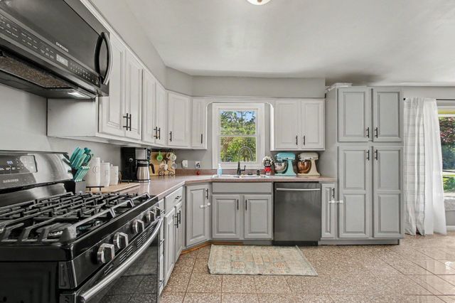 1906 E Elm Street, Griffith, IN 46319
