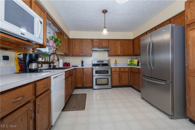 11380 Banning Circle NW, Canal Fulton, OH 44614