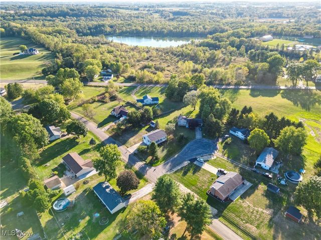 11380 Banning Circle NW, Canal Fulton, OH 44614