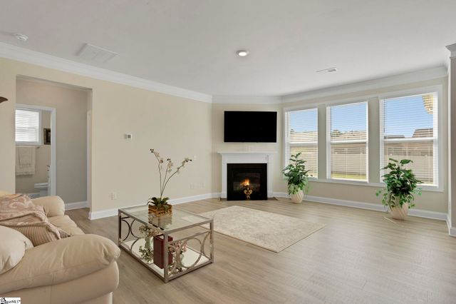 415 Raleighwood Lane, Simpsonville, SC 29681