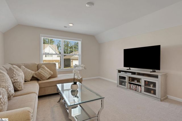 415 Raleighwood Lane, Simpsonville, SC 29681