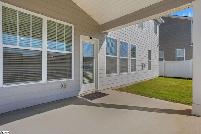 415 Raleighwood Lane, Simpsonville, SC 29681