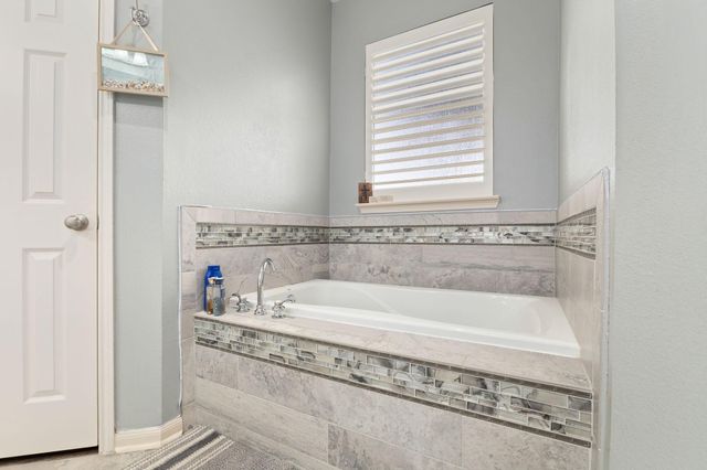 2709 Chase Street, Brenham, TX 77833