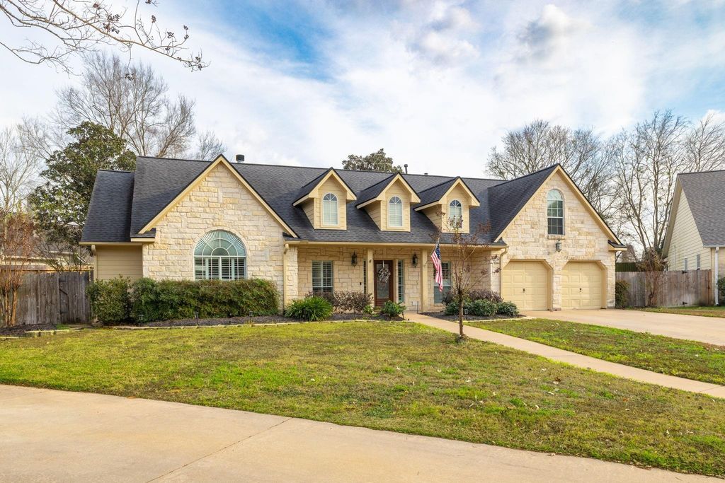 2709 Chase Street, Brenham, TX 77833