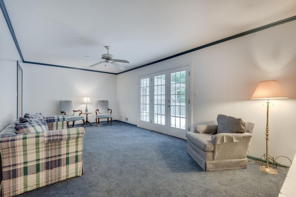 Image 16 of property listing at 1800 Angelique Drive, Decatur, GA 30033