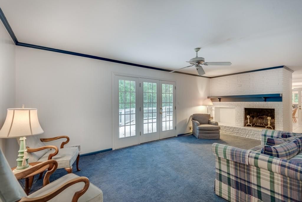 Image 17 of property listing at 1800 Angelique Drive, Decatur, GA 30033