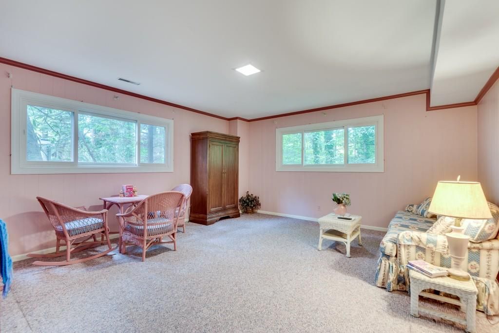 Image 29 of property listing at 1800 Angelique Drive, Decatur, GA 30033