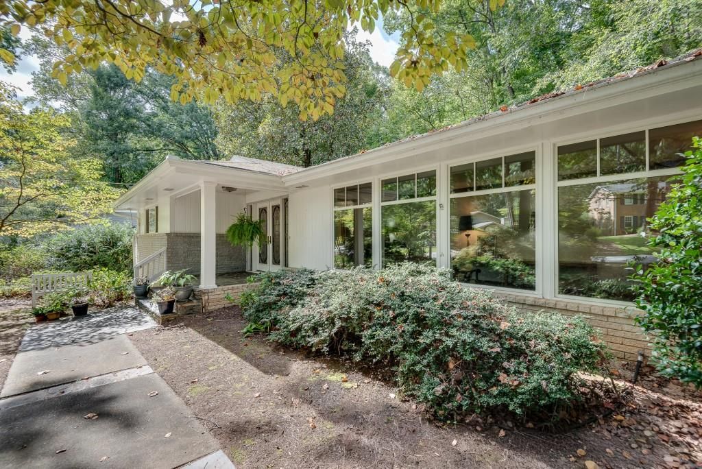 Image 3 of property listing at 1800 Angelique Drive, Decatur, GA 30033