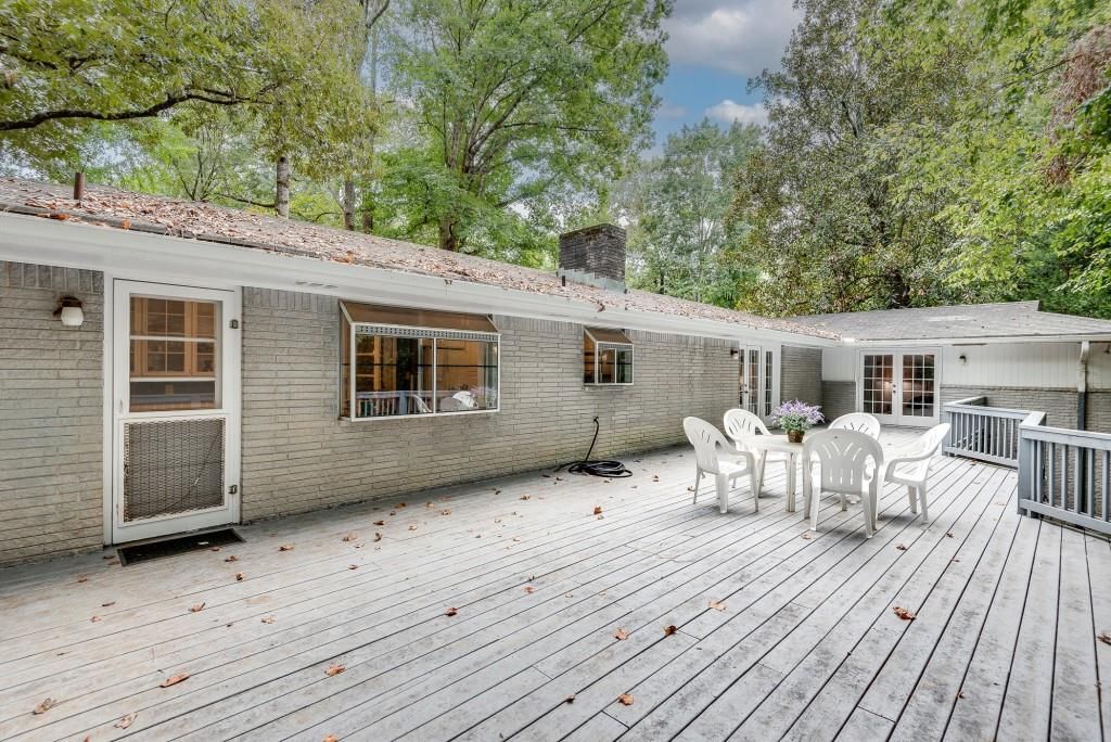 Image 33 of property listing at 1800 Angelique Drive, Decatur, GA 30033