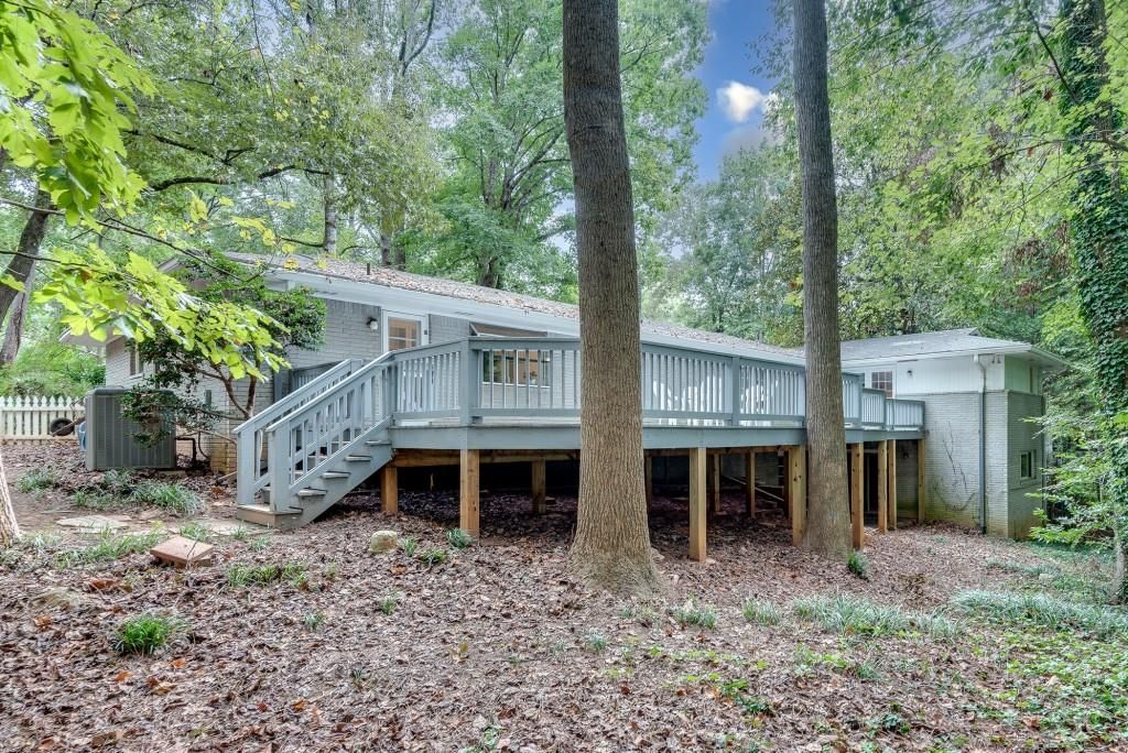 Image 36 of property listing at 1800 Angelique Drive, Decatur, GA 30033