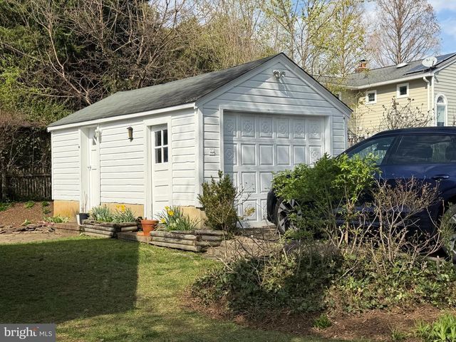 2101 N NOTTINGHAM ST, Arlington, VA 22205