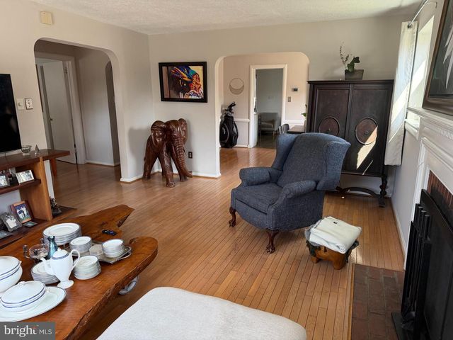 2101 N NOTTINGHAM ST, Arlington, VA 22205