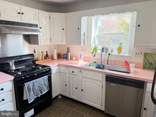 2101 N NOTTINGHAM ST, Arlington, VA 22205