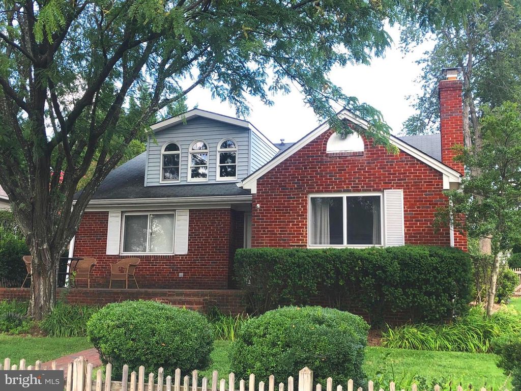 2101 N NOTTINGHAM ST, Arlington, VA 22205