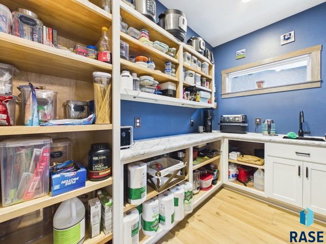 815 Yuzina Ave Avenue, Harrisburg, SD 57032