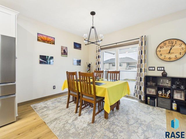 815 Yuzina Ave Avenue, Harrisburg, SD 57032