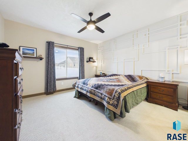 815 Yuzina Ave Avenue, Harrisburg, SD 57032