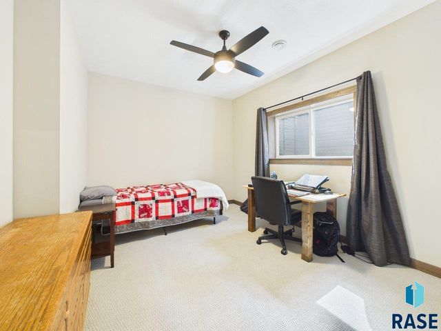 815 Yuzina Ave Avenue, Harrisburg, SD 57032