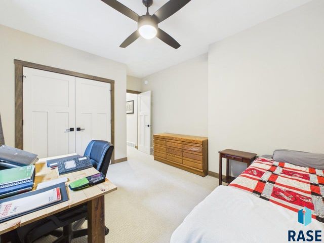 815 Yuzina Ave Avenue, Harrisburg, SD 57032