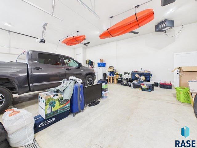 815 Yuzina Ave Avenue, Harrisburg, SD 57032