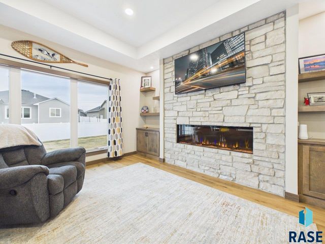 815 Yuzina Ave Avenue, Harrisburg, SD 57032