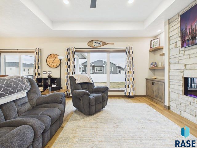 815 Yuzina Ave Avenue, Harrisburg, SD 57032