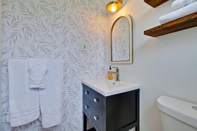 732 N Redwood Avenue, San Jose, CA 95128