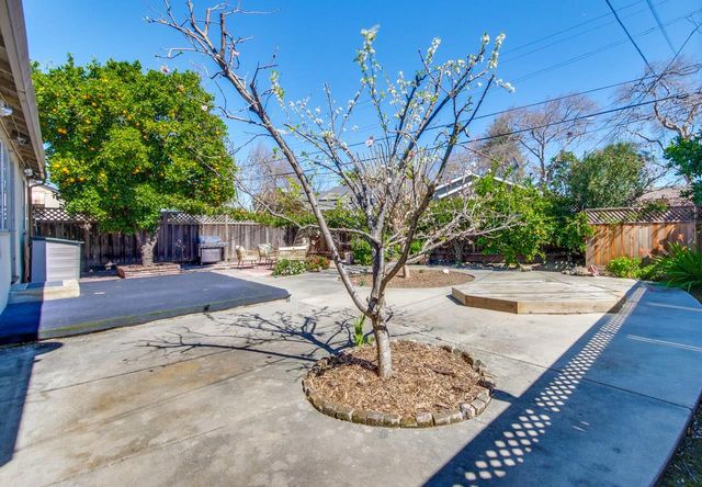 732 N Redwood Avenue, San Jose, CA 95128