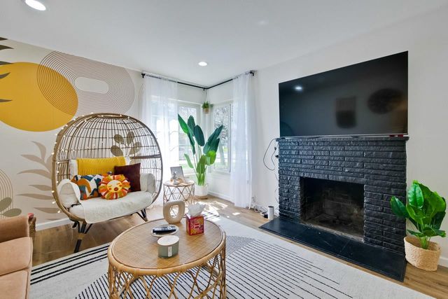 732 N Redwood Avenue, San Jose, CA 95128