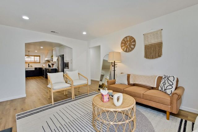 732 N Redwood Avenue, San Jose, CA 95128